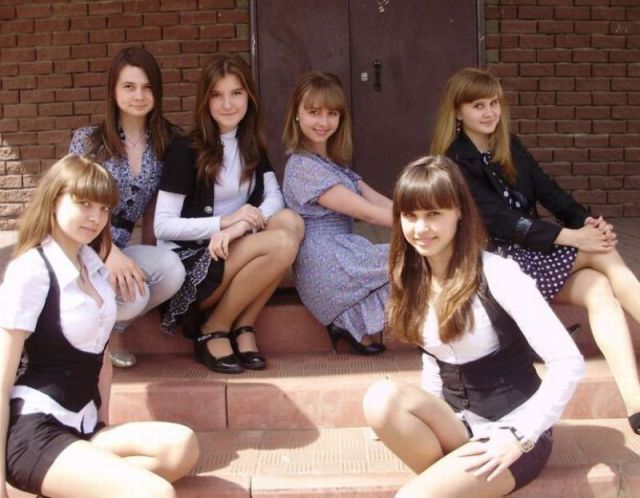 18 school girls