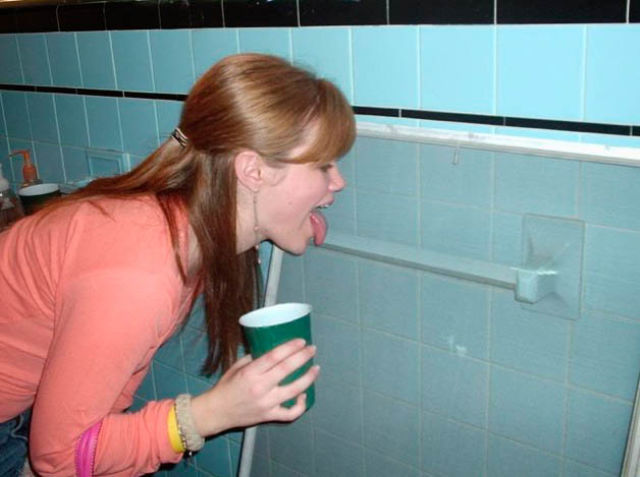 Bathtub piss drinking