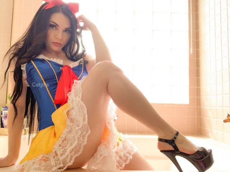 The Sexy Cosplay Girls of Every Nerd’s Fantasy