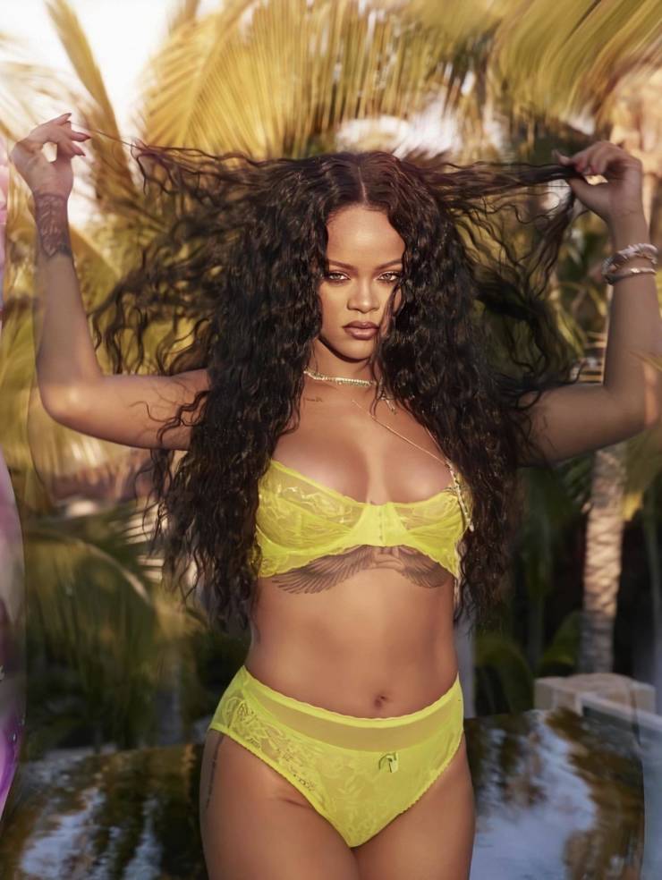 Exclusive Rihanna Content For Savage X Fenty