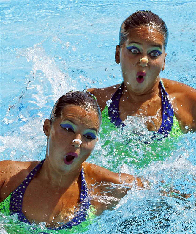 Never Take Photos Of Synchronized Swimming…