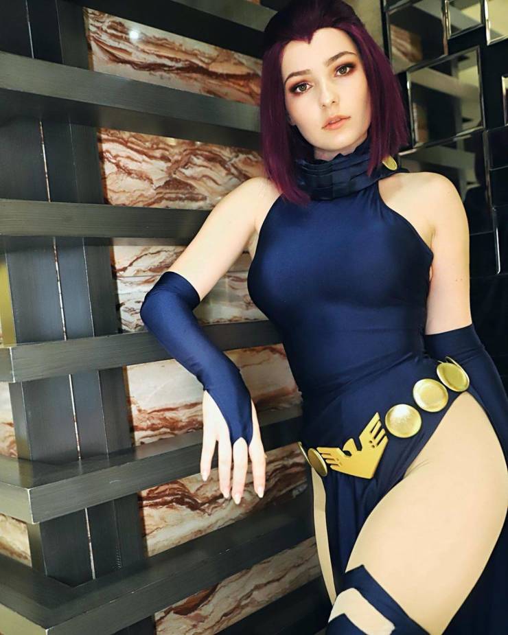 Maggie Is An Expert In Both Cute And Sexy Cosplay!