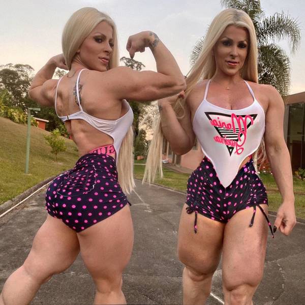 Bodybuilder Woman With “Killer Thighs” Showed How She Looked Before