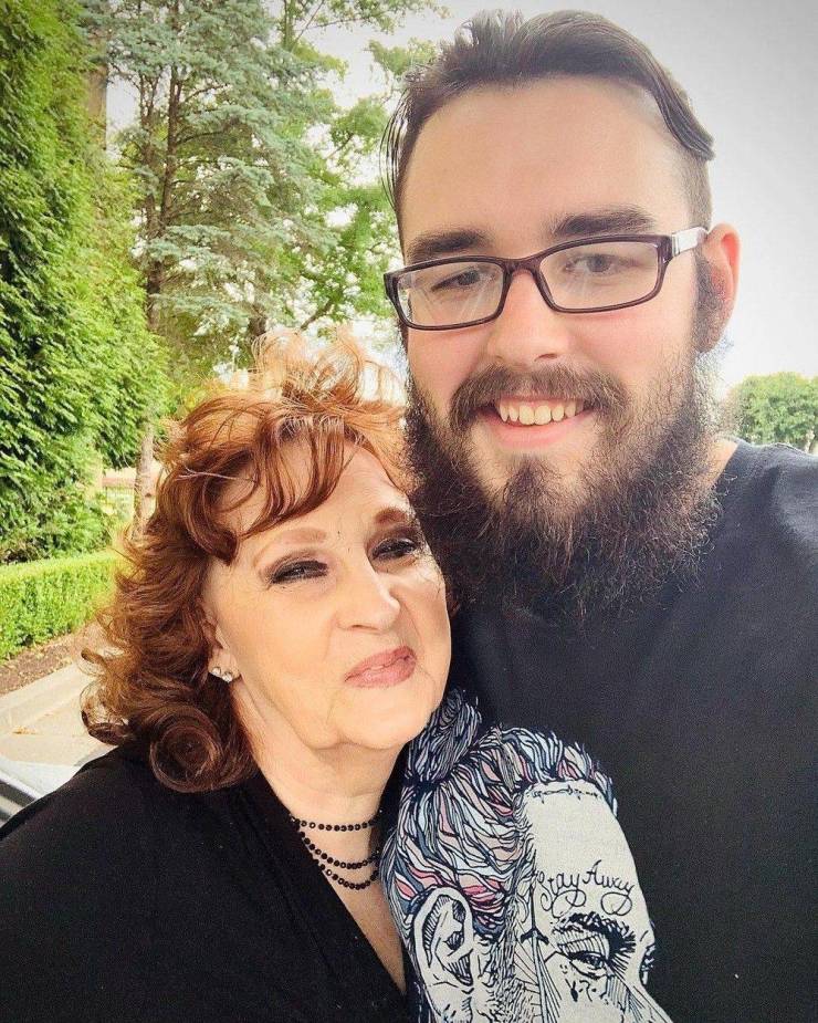 23-Year-Old Guy And His 76-Year-Old Wife Now Have An “OnlyFans” Page…