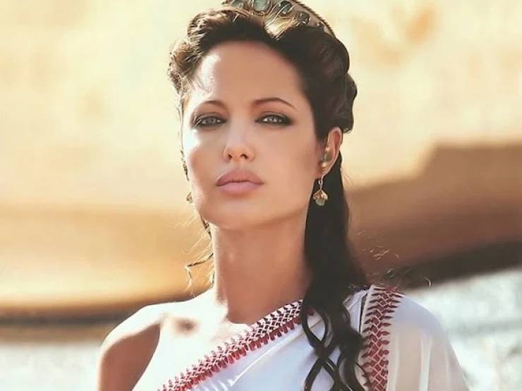 These Angelina Jolie Facts Are Very Attractive!