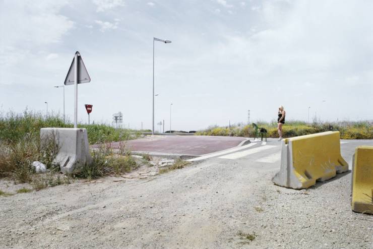 “The Waiting Game” – Powerful Photo Project About Spanish Prostitutes