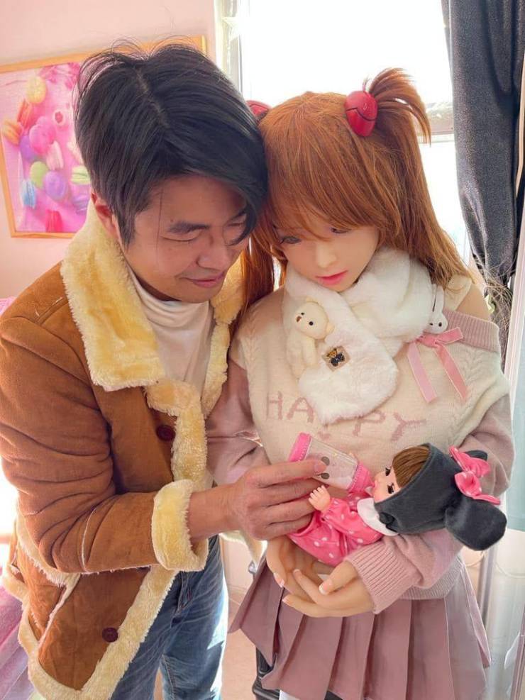 This Chinese Guy Is Engaged To A Sex Doll…