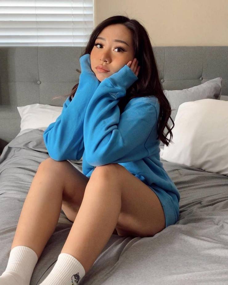 You Can’t Resist These Asian Girls…