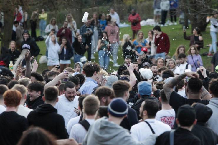 UK Left Covered In Tons Of Garbage As First Warm Days Of The Year Coincide With Loosening Of Quarantine Restrictions