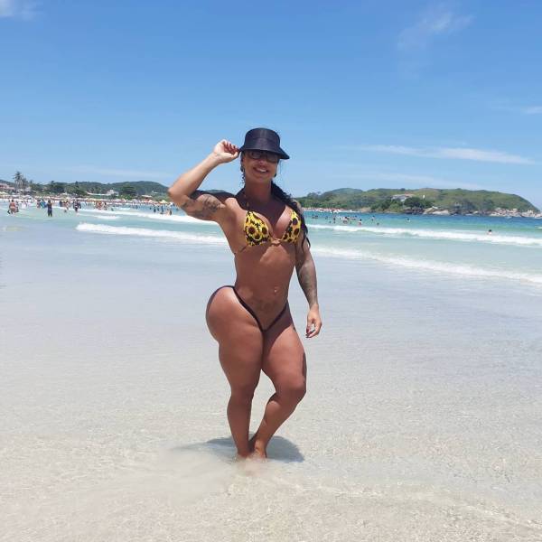 This Brazilian Woman Gets Up At 4 AM Every Day To Work Towards Getting The Biggest Butt In The World