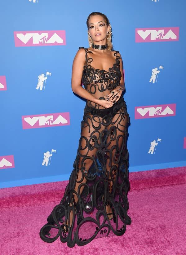 Some Of The Most Memorable “MTV” VMA Outfits