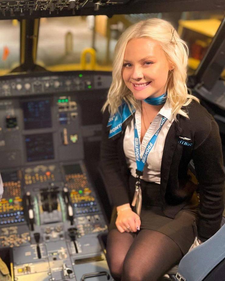 These Sexy Flight Attendants Don’t Need Their Uniforms!