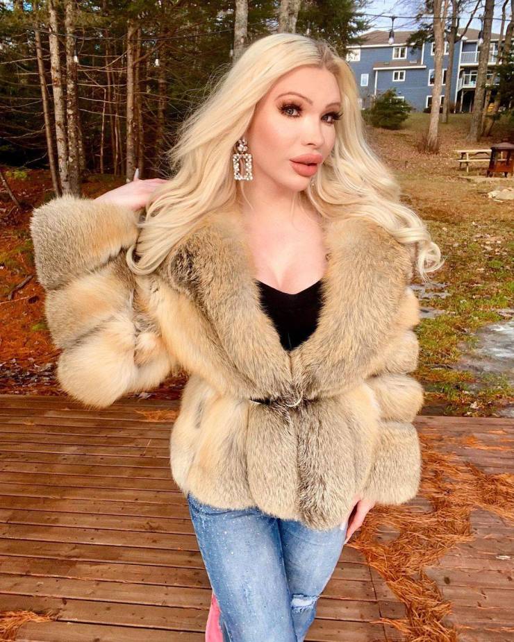 Girl Spends Over $67 Thousand To Look Like A “Barbie”