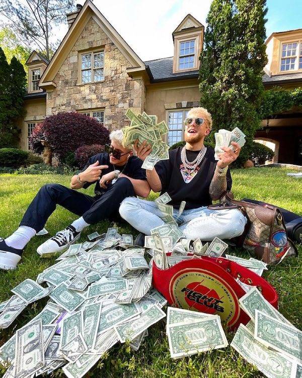 Rich Kids Of The Internet Flaunting Their Parents’ Money