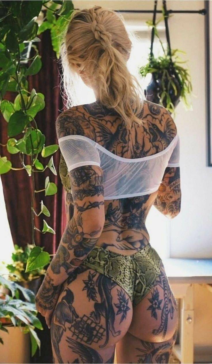 Sexy And Tattooed!