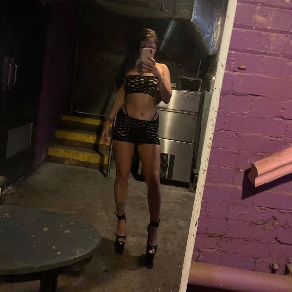 Stripper Locker Room Selfies!