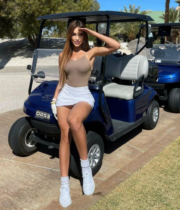 It’s Sexy Golf Time!