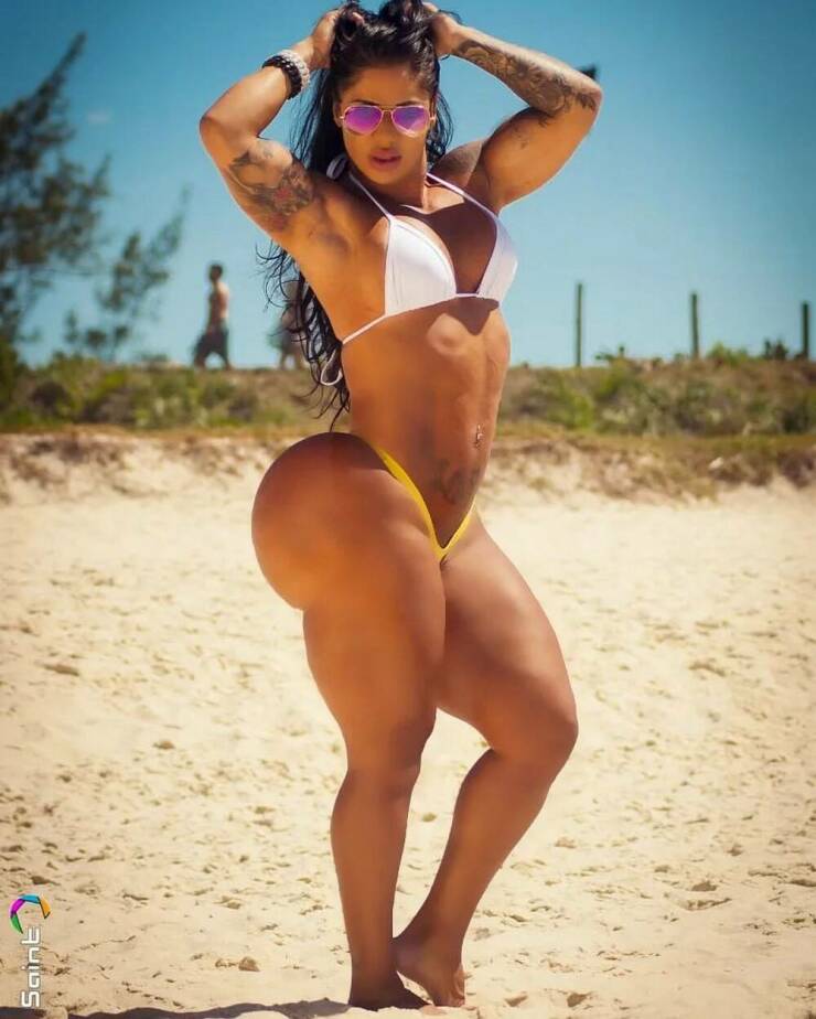 Brazilian Model Wants To Have “World’s Biggest Natural Butt”