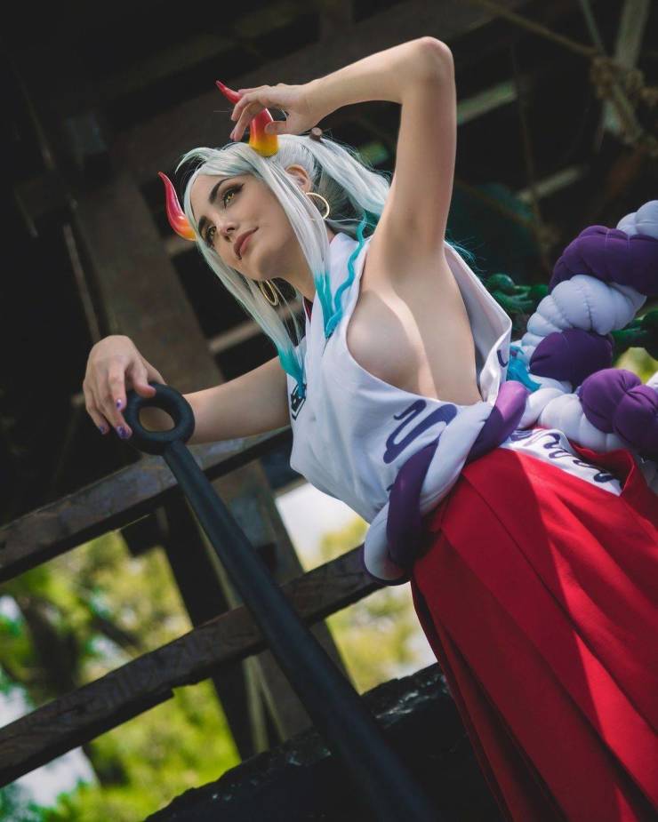 Wanna See Some Sexy Cosplays?