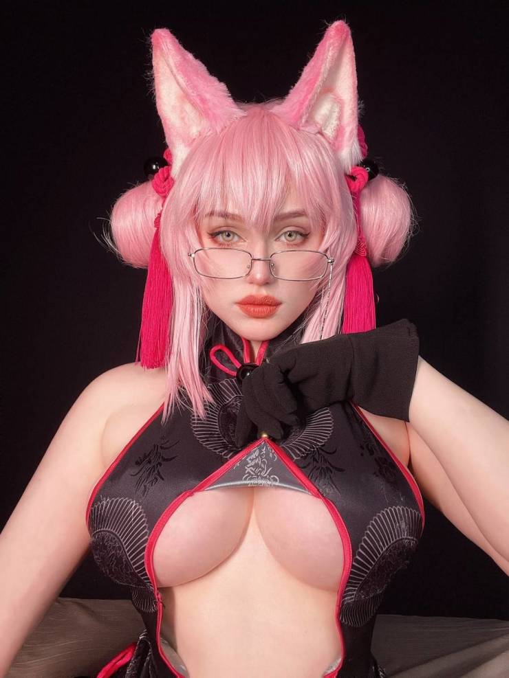 Wanna See Some Sexy Cosplays?