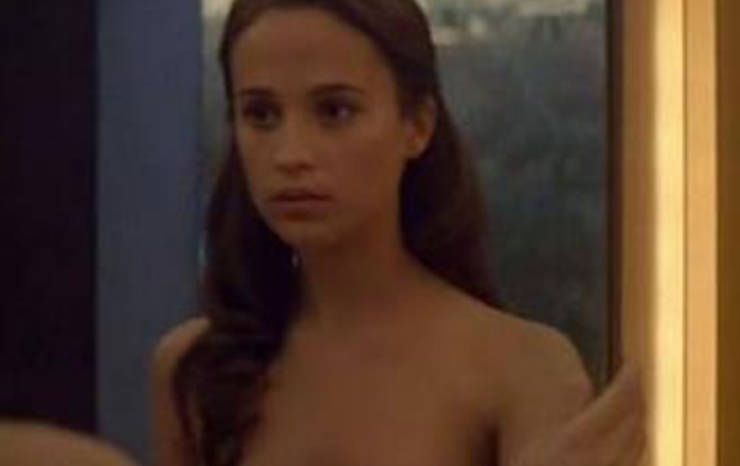 Times When Actresses Went Completely Nude For A Role