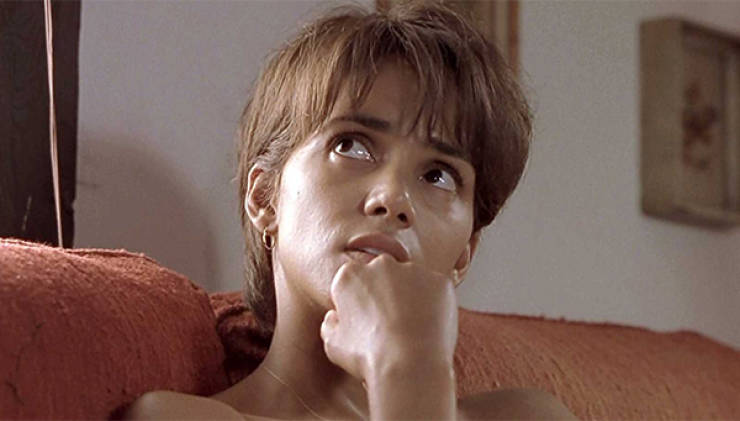 Times When Actresses Went Completely Nude For A Role