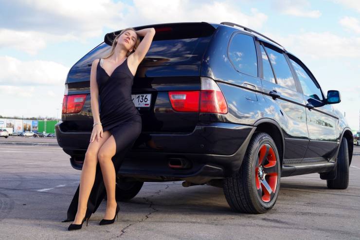 Sexy Car Girls