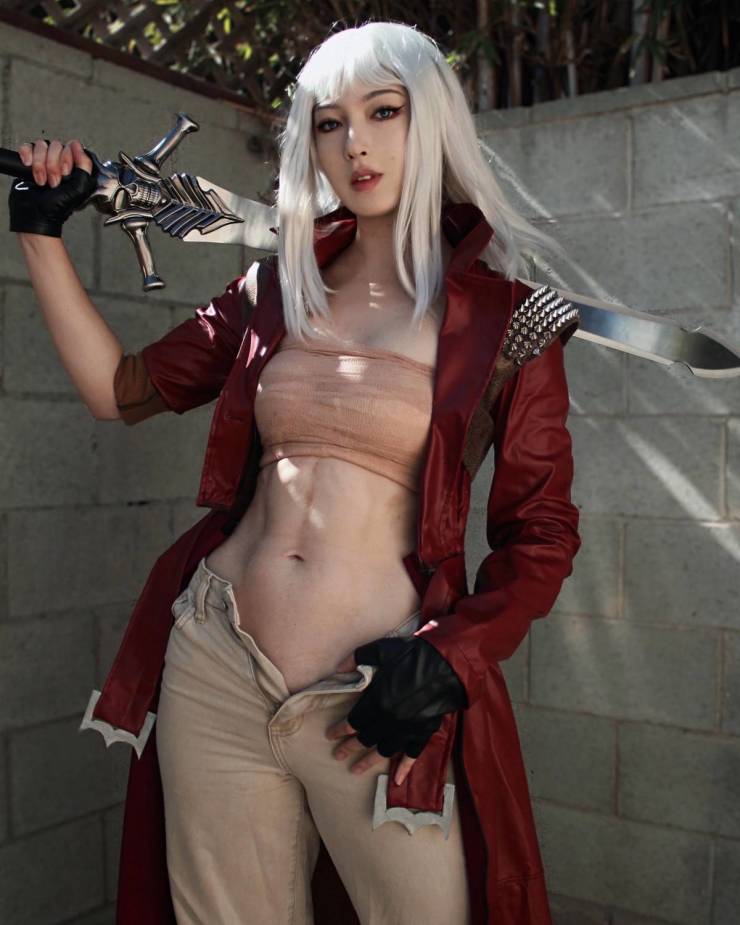 Cosplay? No, Sexy Cosplay!