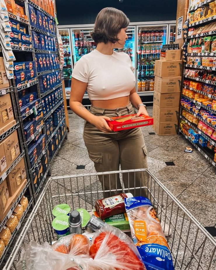 Brazilian Woman Kicked Out Supermarket Over Her Shorts