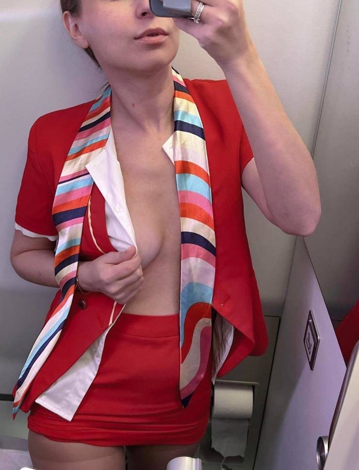 Flight Attendants Share Their Sexy Pics