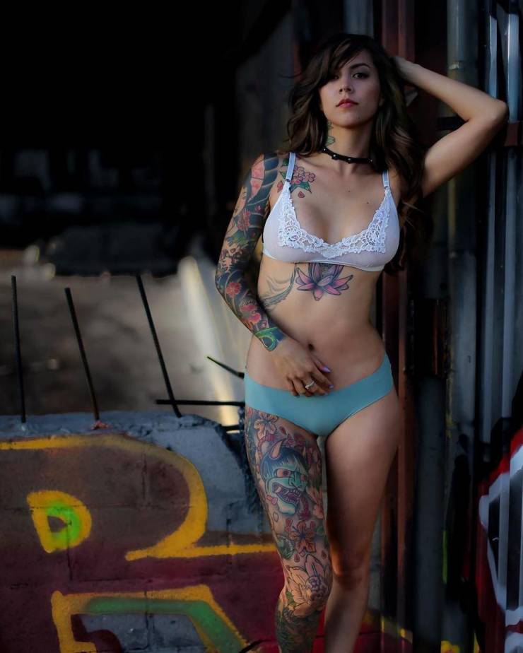 Tattooed Hotness!