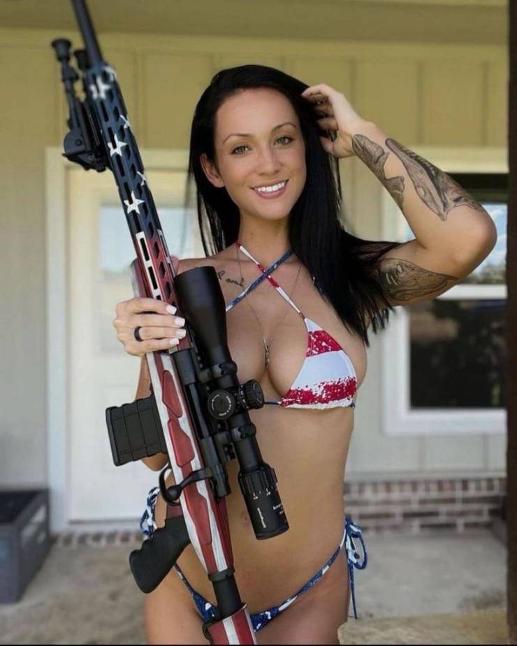 Guns Out!