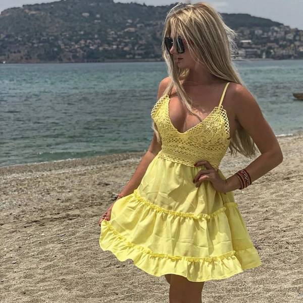 Sundresses Are Always Sexy!