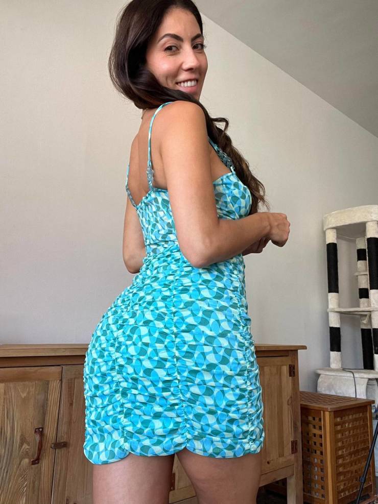 Sundresses Are Always Sexy!