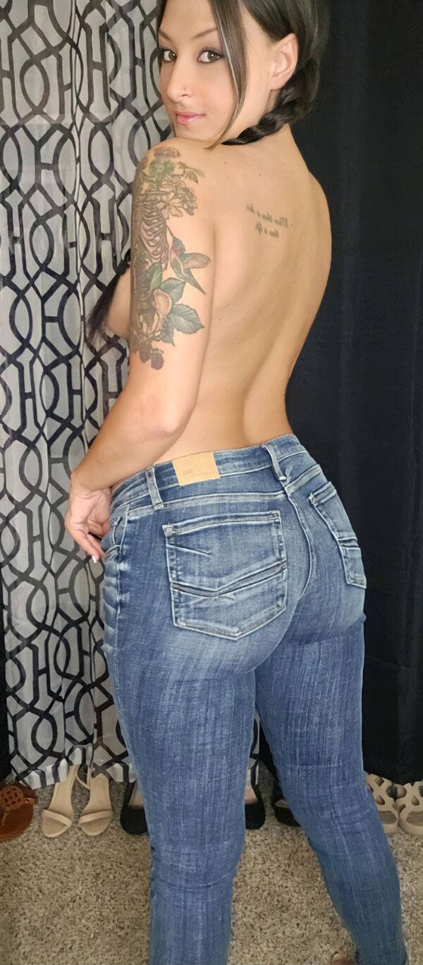 Hot Girls In Tight Jeans