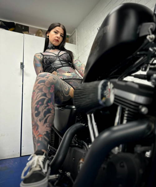 Model Spent £30,000 To Cover 95% Of Her Body In Tattoos
