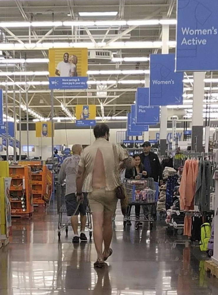 “Walmart” Customers Are Wild…