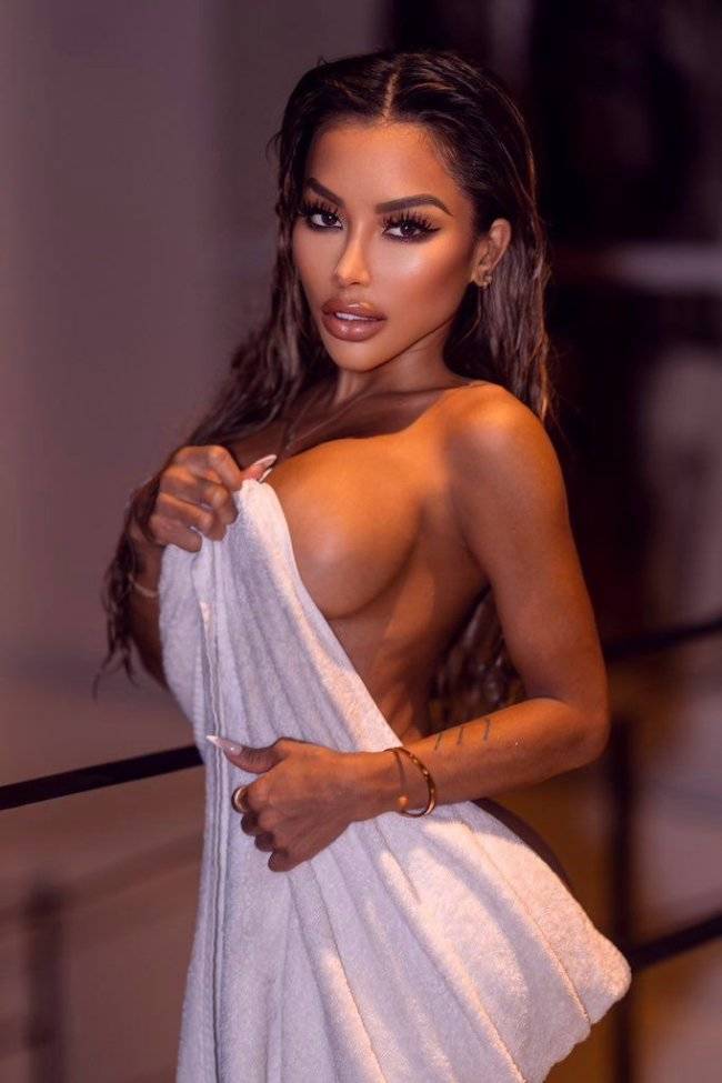 The Beauty Of Side Boobs