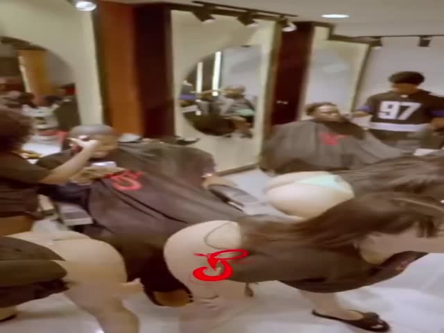 This Barbershop Knows How To Attract Customers