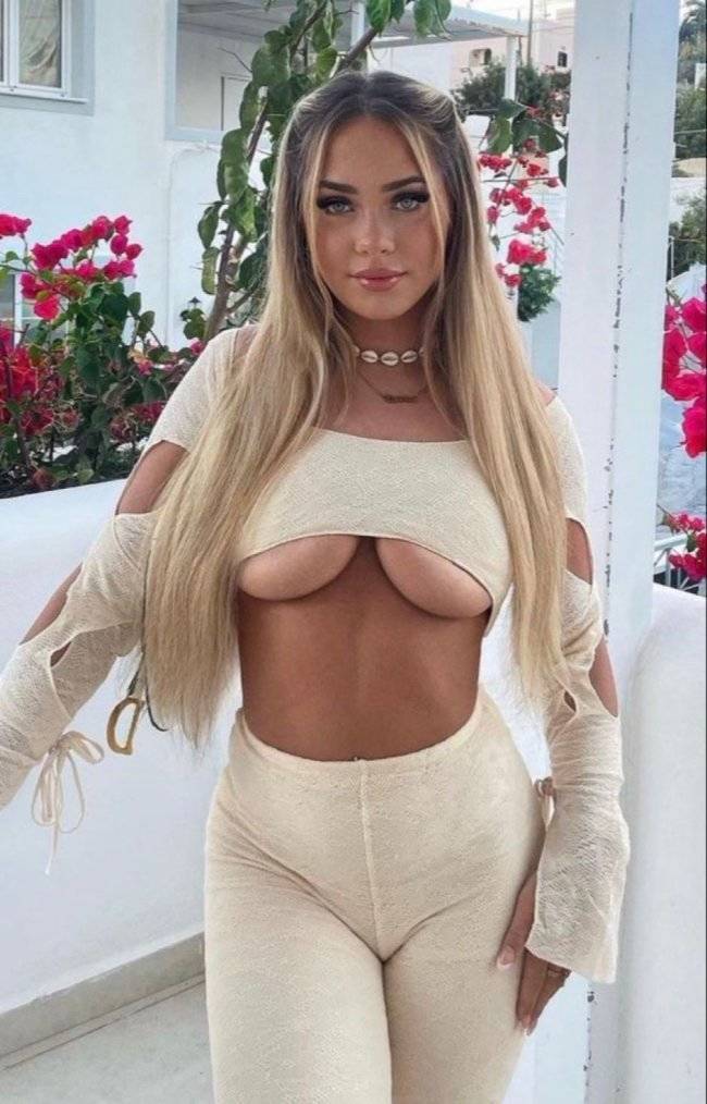 Underboobs Can’t Be Underrated!