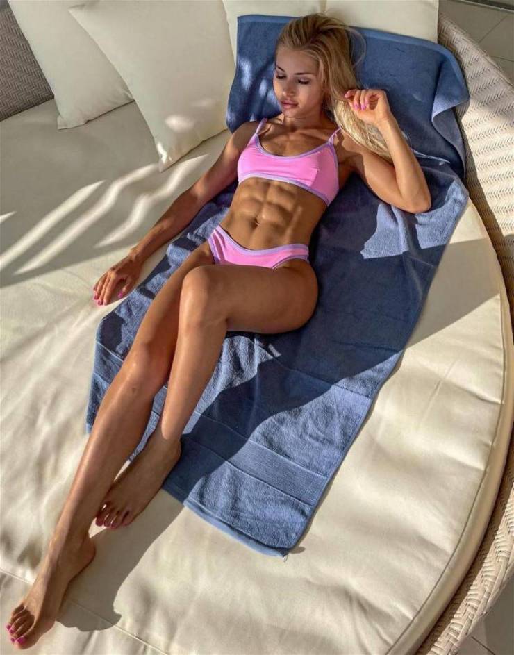 Abs-olutely Sexy Stomachs