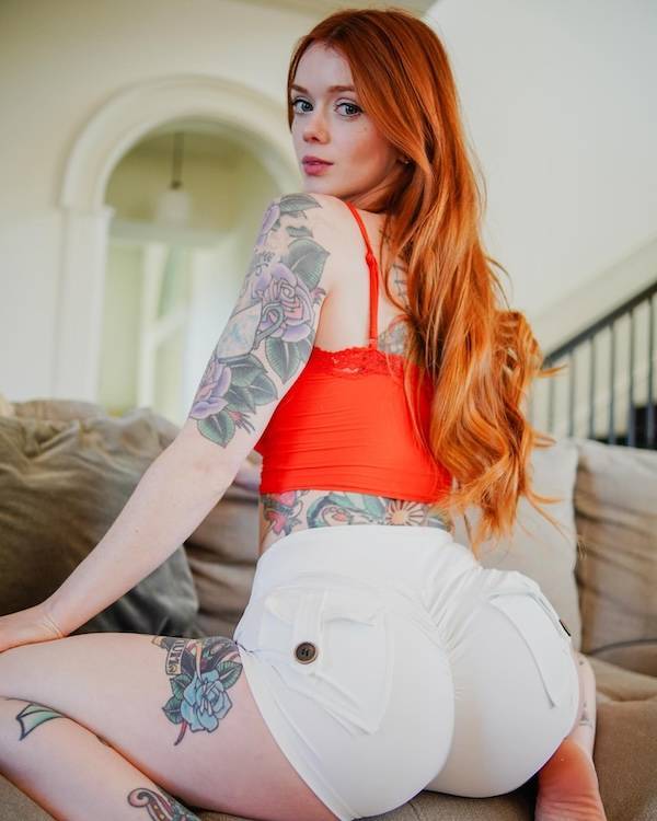 Hot Girls In Tight Jeans