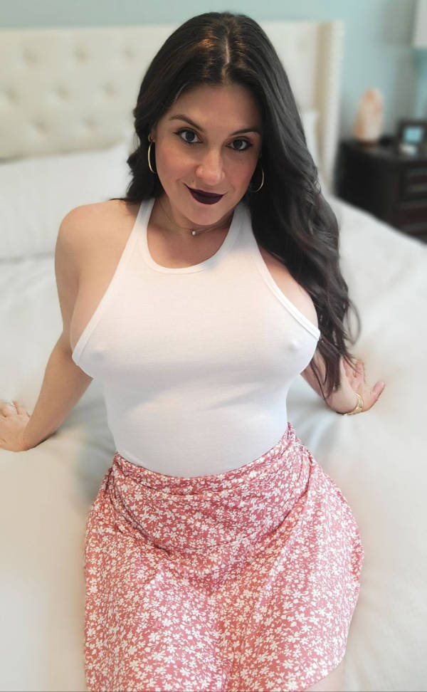 You Can’t Resist These Brunettes!