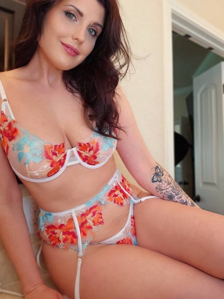 Boobs! Boobs For Everyone!