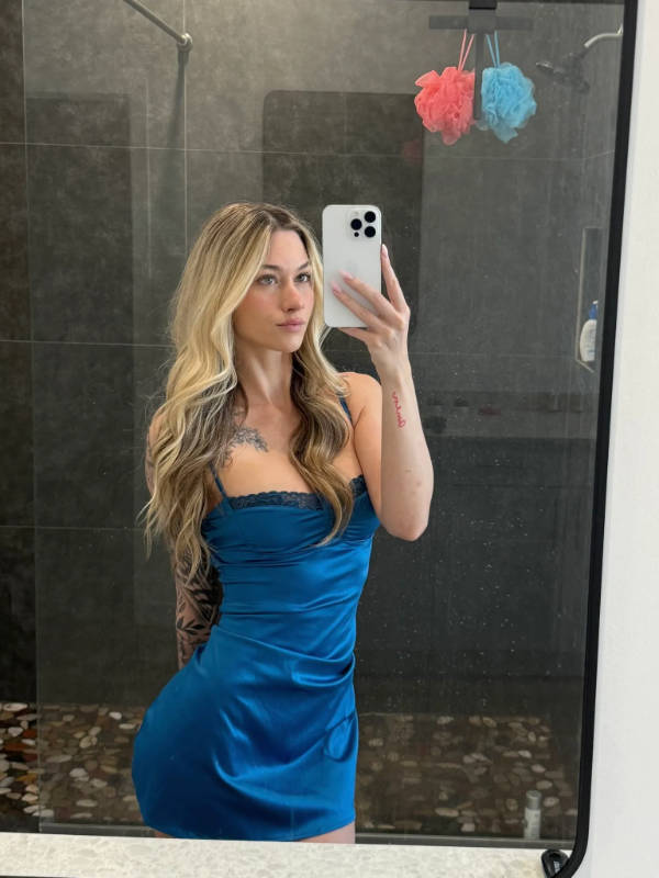 Blondes & Brunettes Beauty Battle!