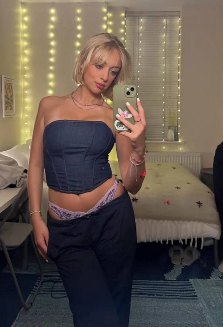 Sexy Chivettes Are Waiting For You!