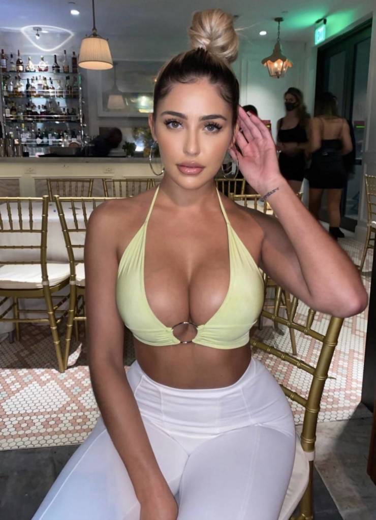 Boobs! Boobs For Everyone!