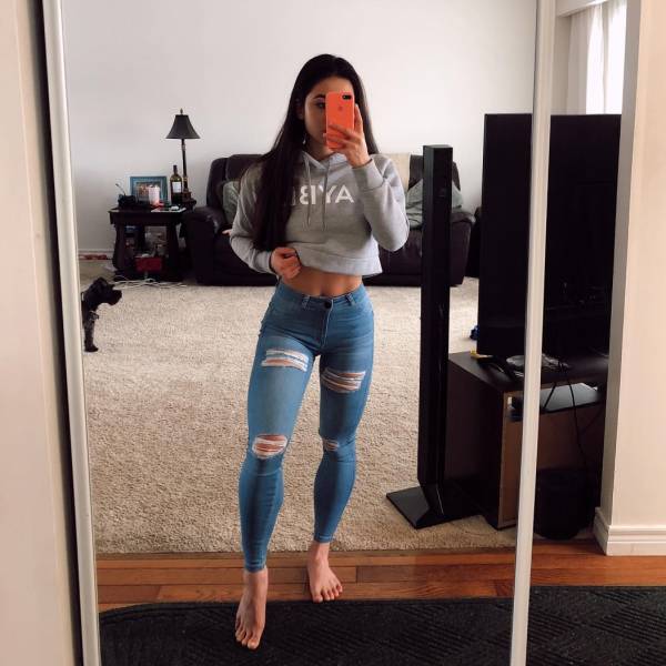 Hot Girls In Tight Jeans