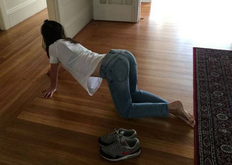 Hot Girls In Tight Jeans
