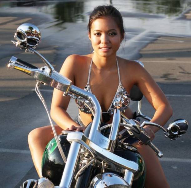 Girls Who Love Bikes